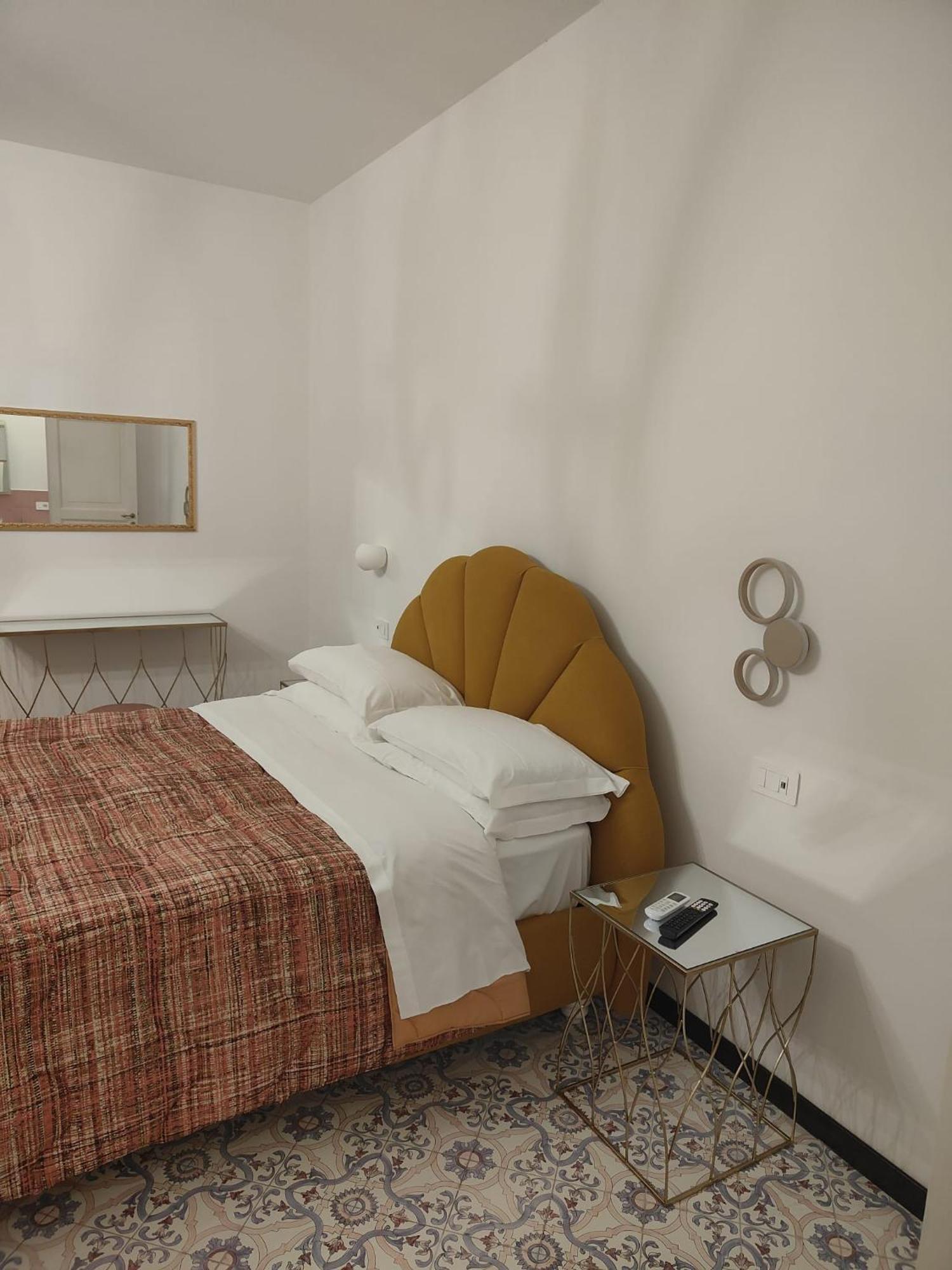 Casa Enzina Hotel Sorrento Exterior photo